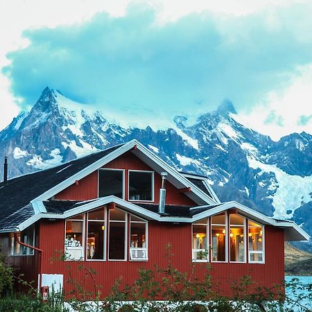 Hosteria Pehoe Torres del Paine National Park Exterior photo