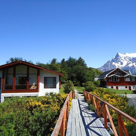 Hosteria Pehoe Torres del Paine National Park Exterior photo