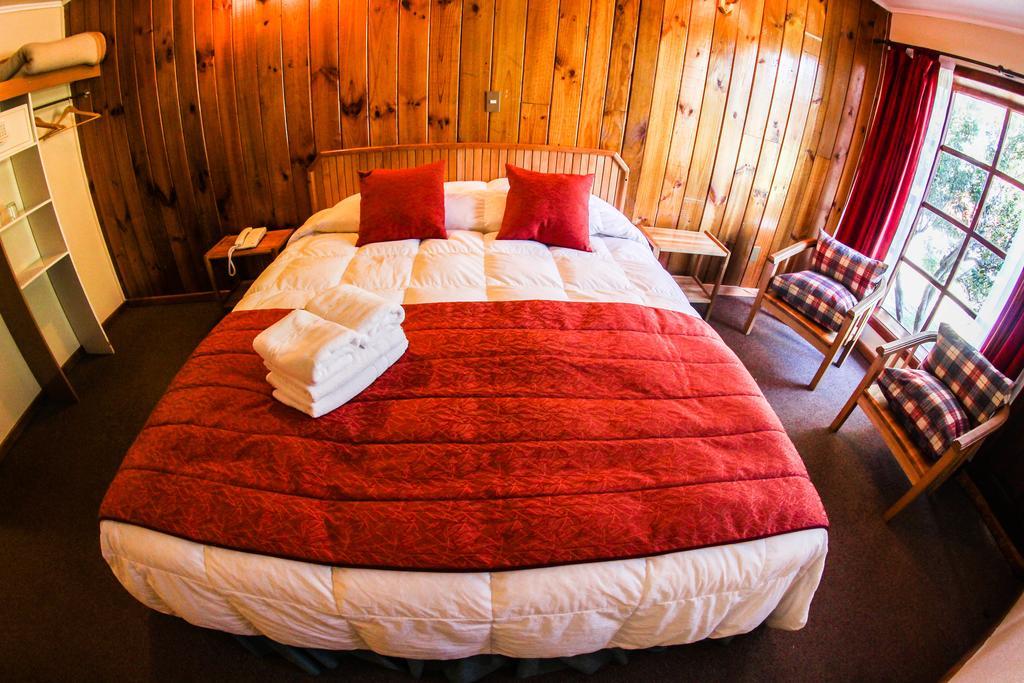 Hosteria Pehoe Torres del Paine National Park Exterior photo
