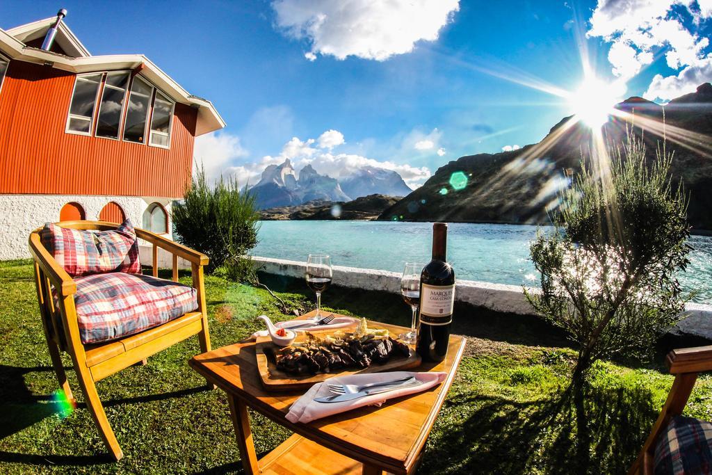 Hosteria Pehoe Torres del Paine National Park Exterior photo