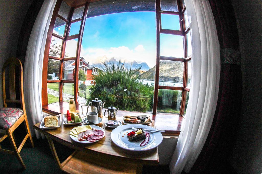 Hosteria Pehoe Torres del Paine National Park Exterior photo