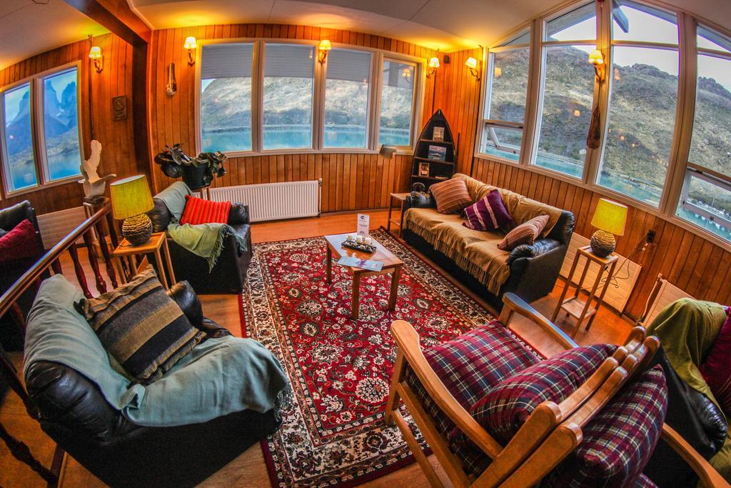 Hosteria Pehoe Torres del Paine National Park Exterior photo